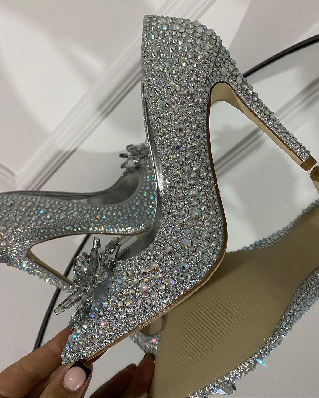 Kepuce me Shtikell Kristal