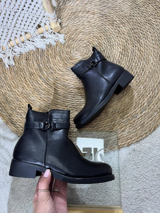 Këpucë Klasike per femra