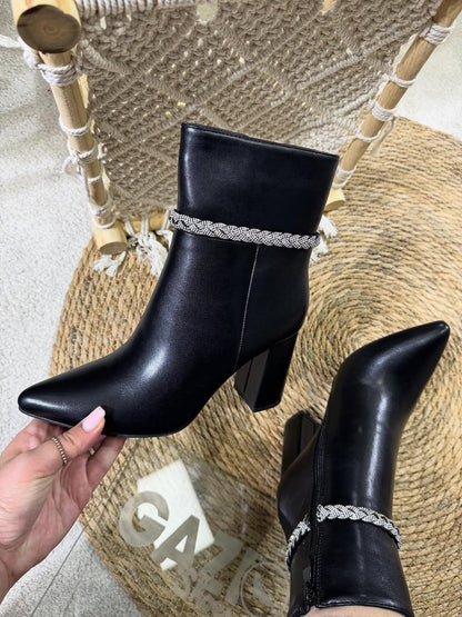 Këpucë me shtikell per femra